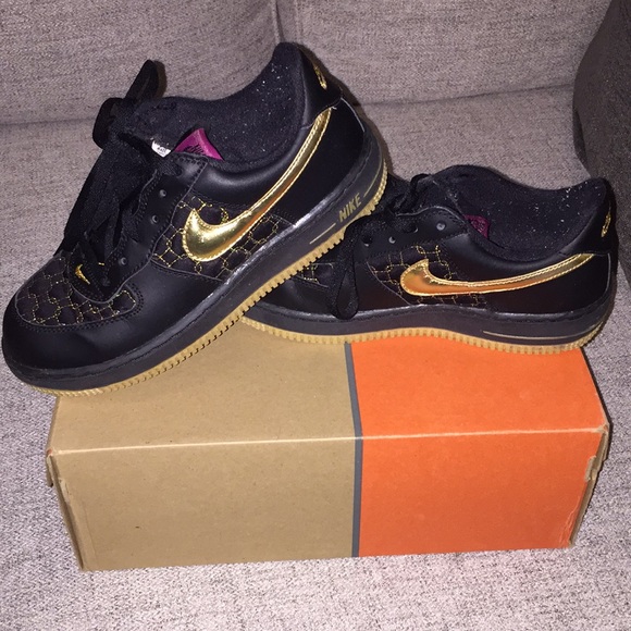 size 3 black air force 1